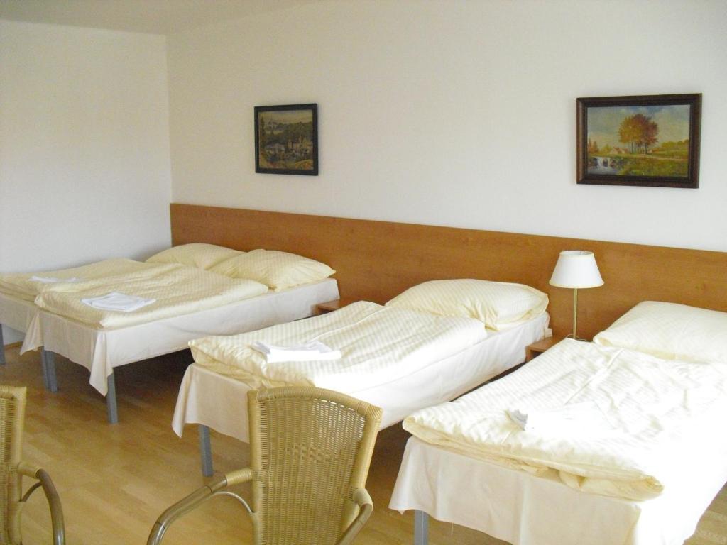 Hostinné Mestsky Hotel Dorinka חדר תמונה