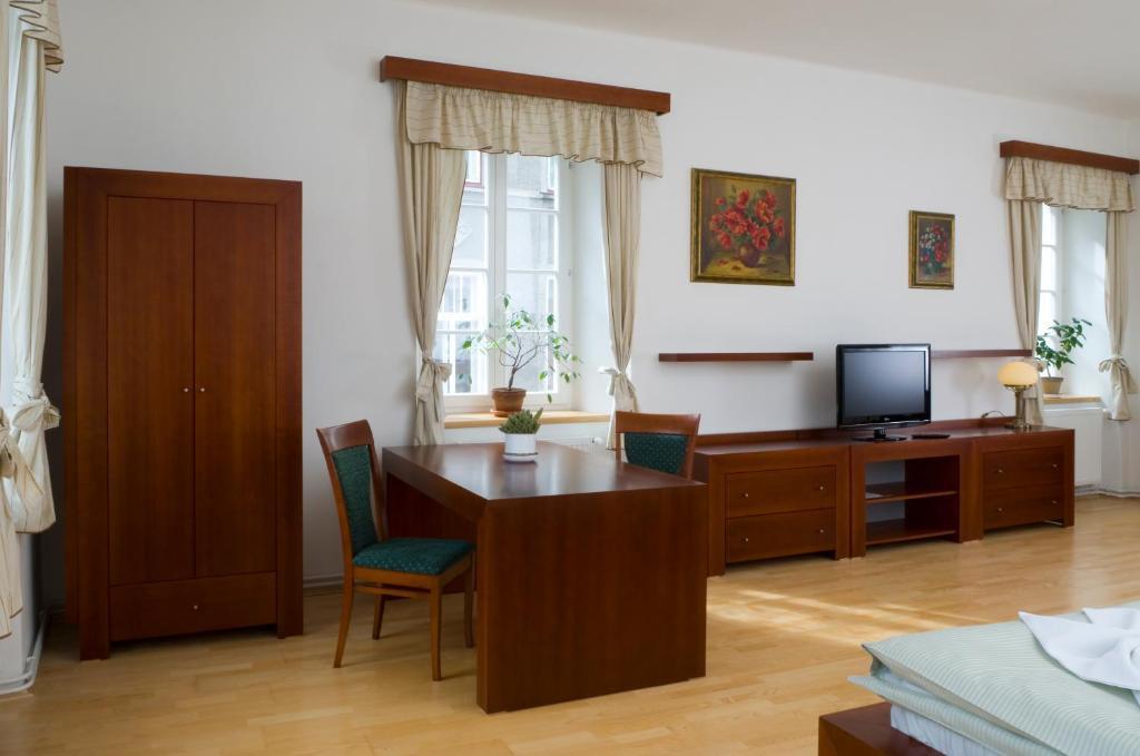 Hostinné Mestsky Hotel Dorinka חדר תמונה