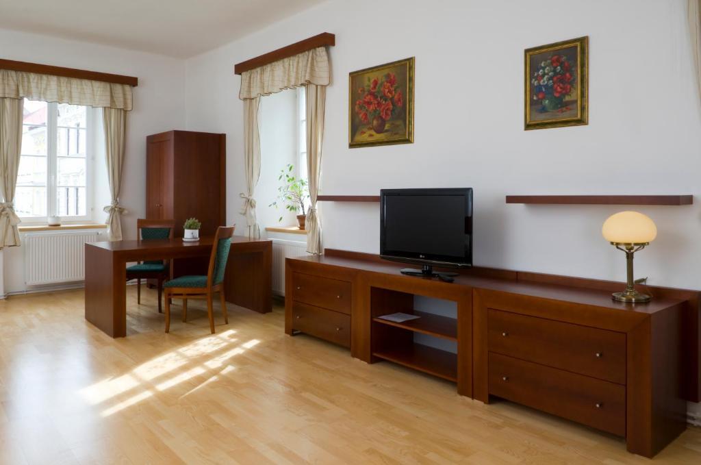 Hostinné Mestsky Hotel Dorinka חדר תמונה