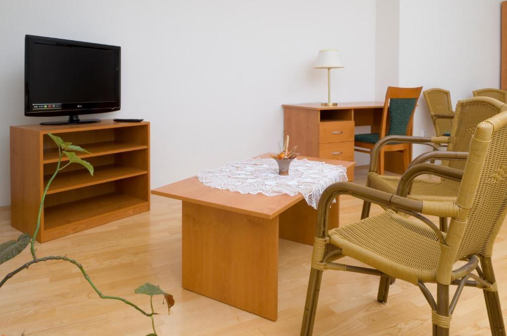 Hostinné Mestsky Hotel Dorinka חדר תמונה