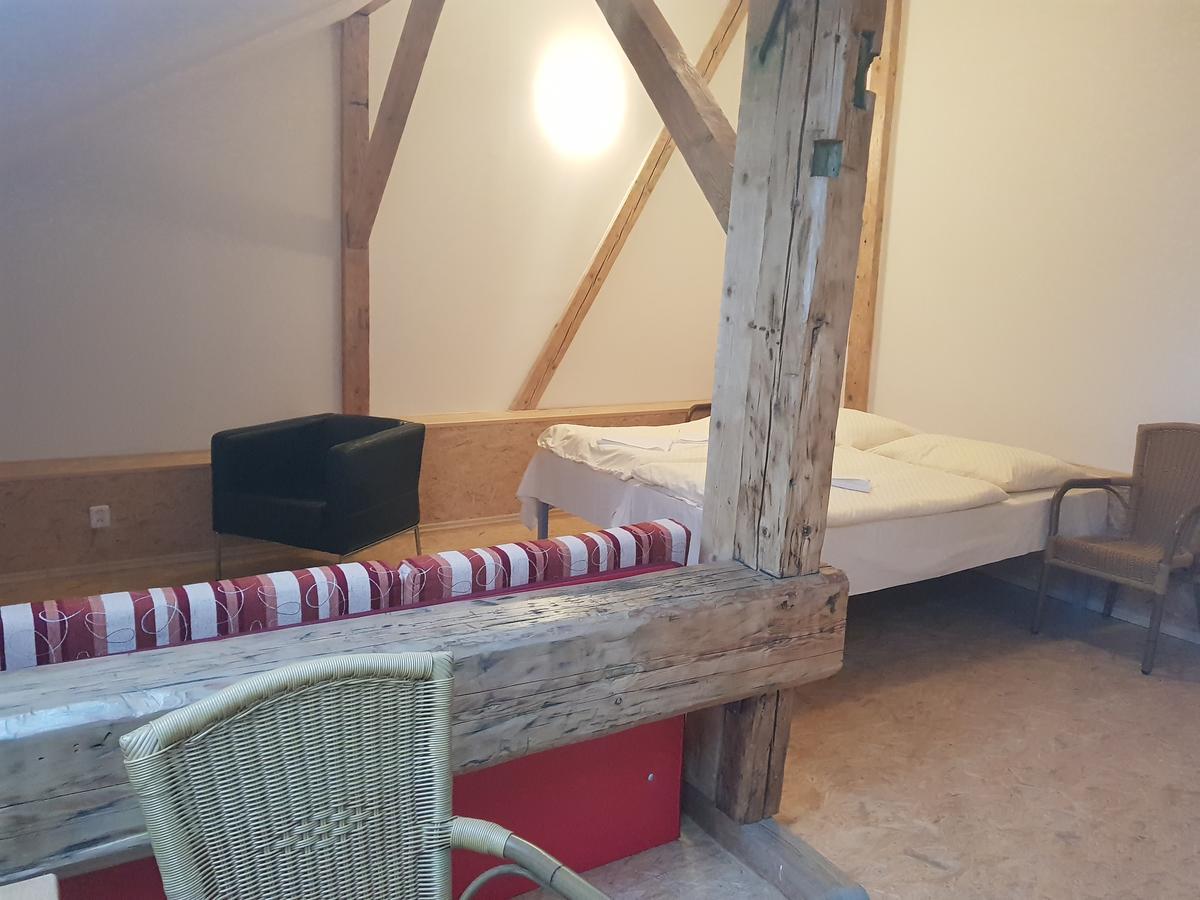 Hostinné Mestsky Hotel Dorinka מראה חיצוני תמונה
